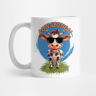 Cute Funny cow with sunglasses saying Cowabunga! Mug